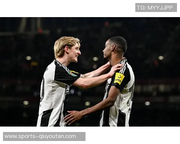 纽卡后卫沙尔合同明年到期或将在冬窗转会离队